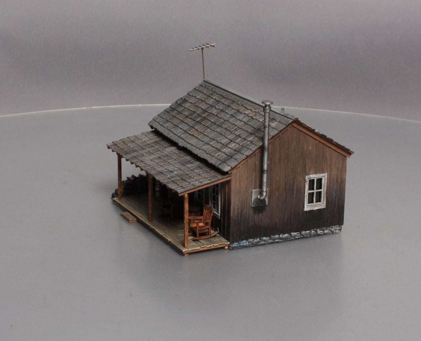 Woodland Scenics BR5869 O Built-&-Ready Rustic Cabin LN/Box