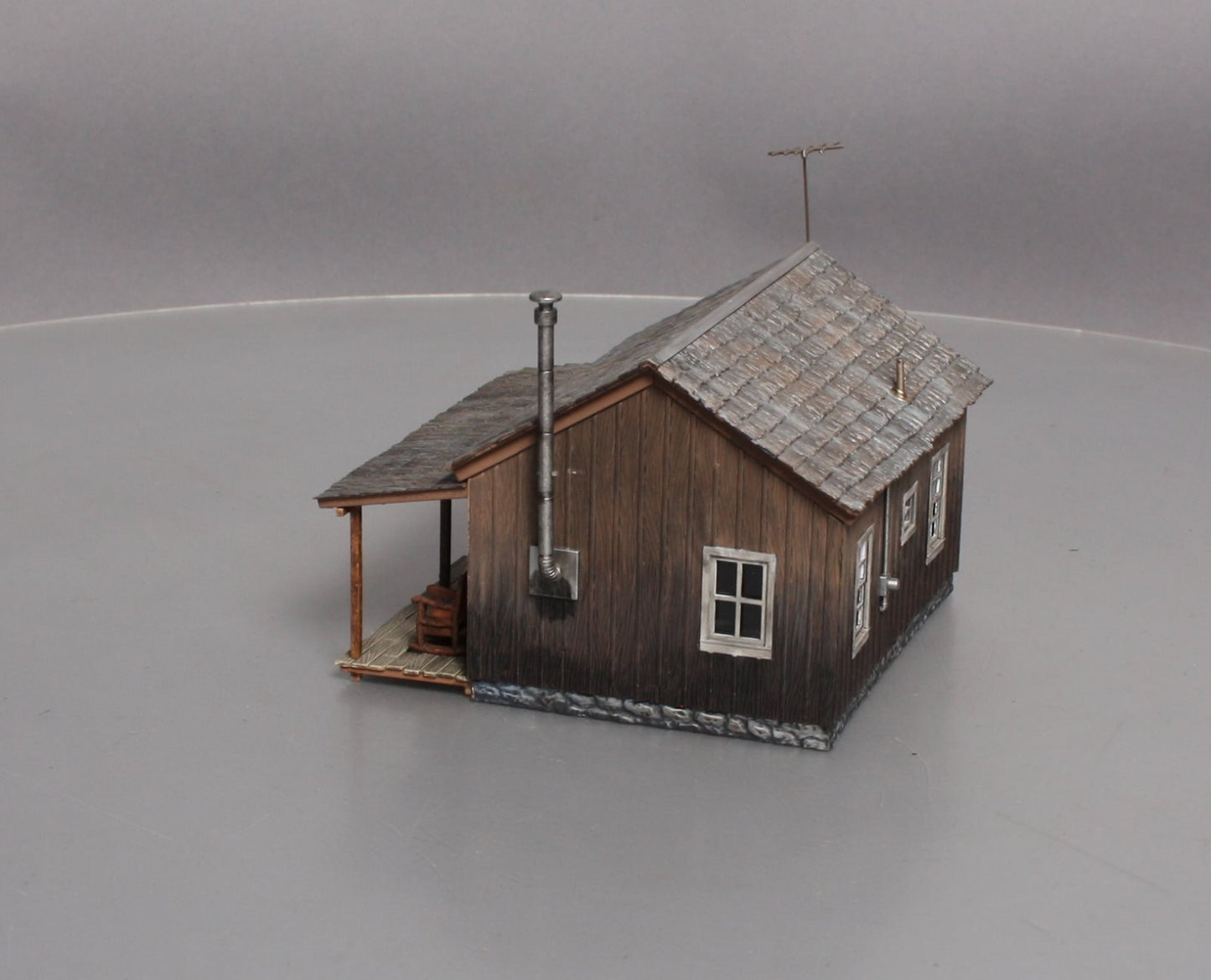 Woodland Scenics BR5869 O Built-&-Ready Rustic Cabin LN/Box