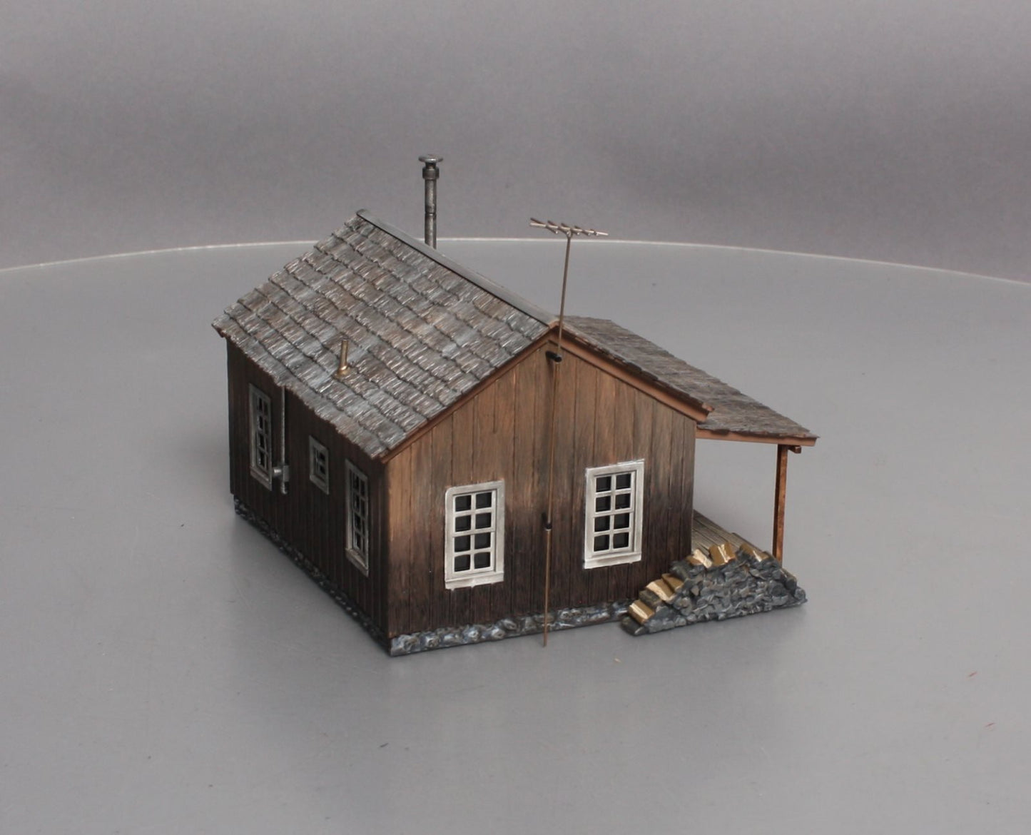 Woodland Scenics BR5869 O Built-&-Ready Rustic Cabin LN/Box
