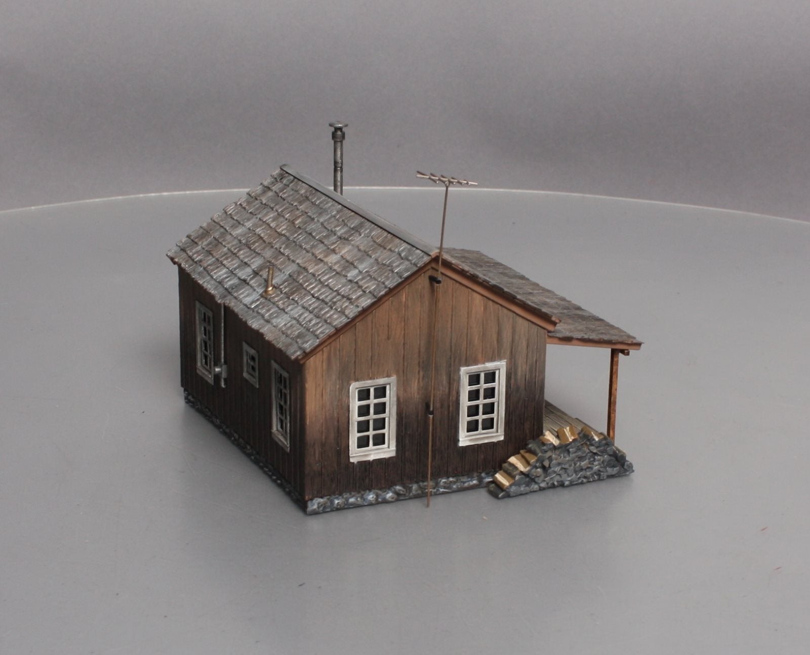 Woodland Scenics BR5869 O Built-&-Ready Rustic Cabin LN/Box