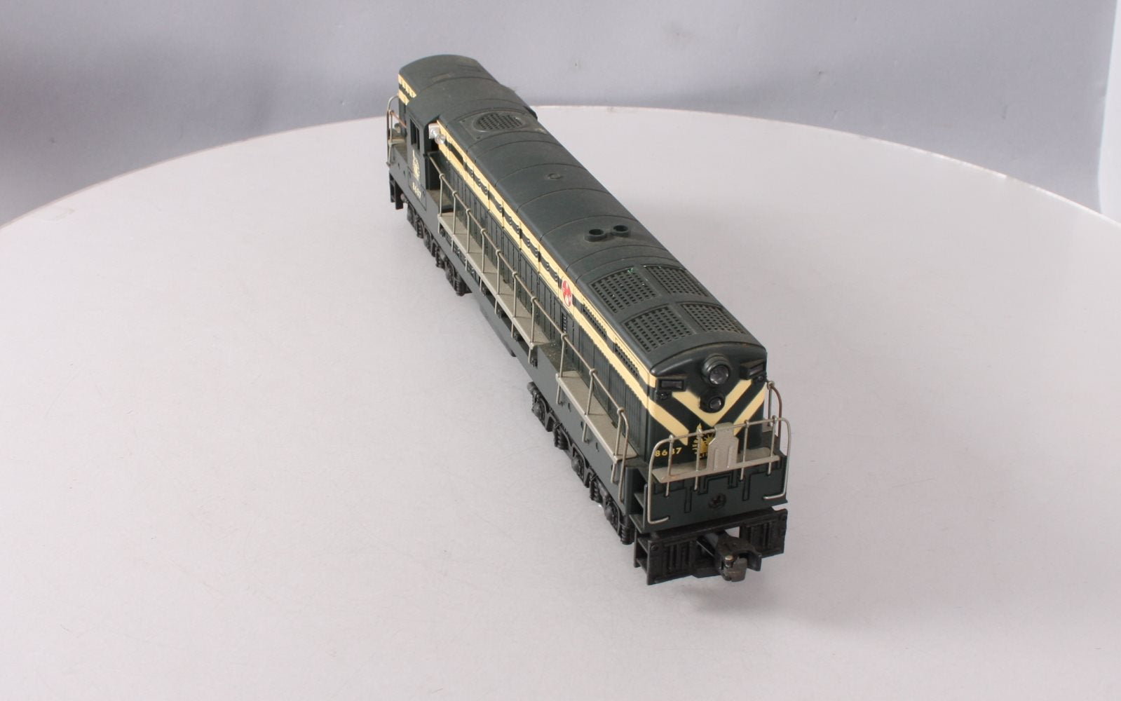 Lionel 6-8687 O Gauge Jersey Central FM Trainmaster Diesel Locomotive #8687 LN/Box