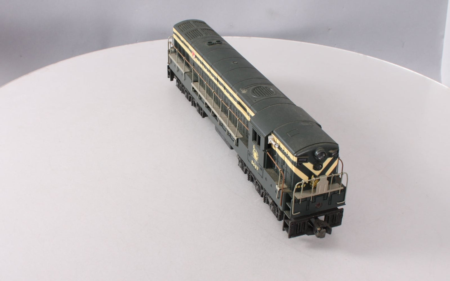 Lionel 6-8687 O Gauge Jersey Central FM Trainmaster Diesel Locomotive #8687 LN/Box