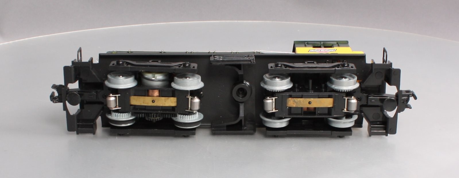 Lionel 6-18921 O Gauge Chicago & North Western NW2 Diesel Switcher #1017 EX/Box