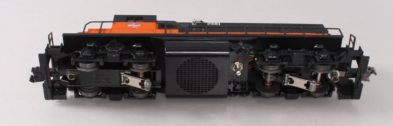 Lionel 6-18574 O Gauge Milwaukee Road GP-20 Diesel Locomotive #2381 EX/Box