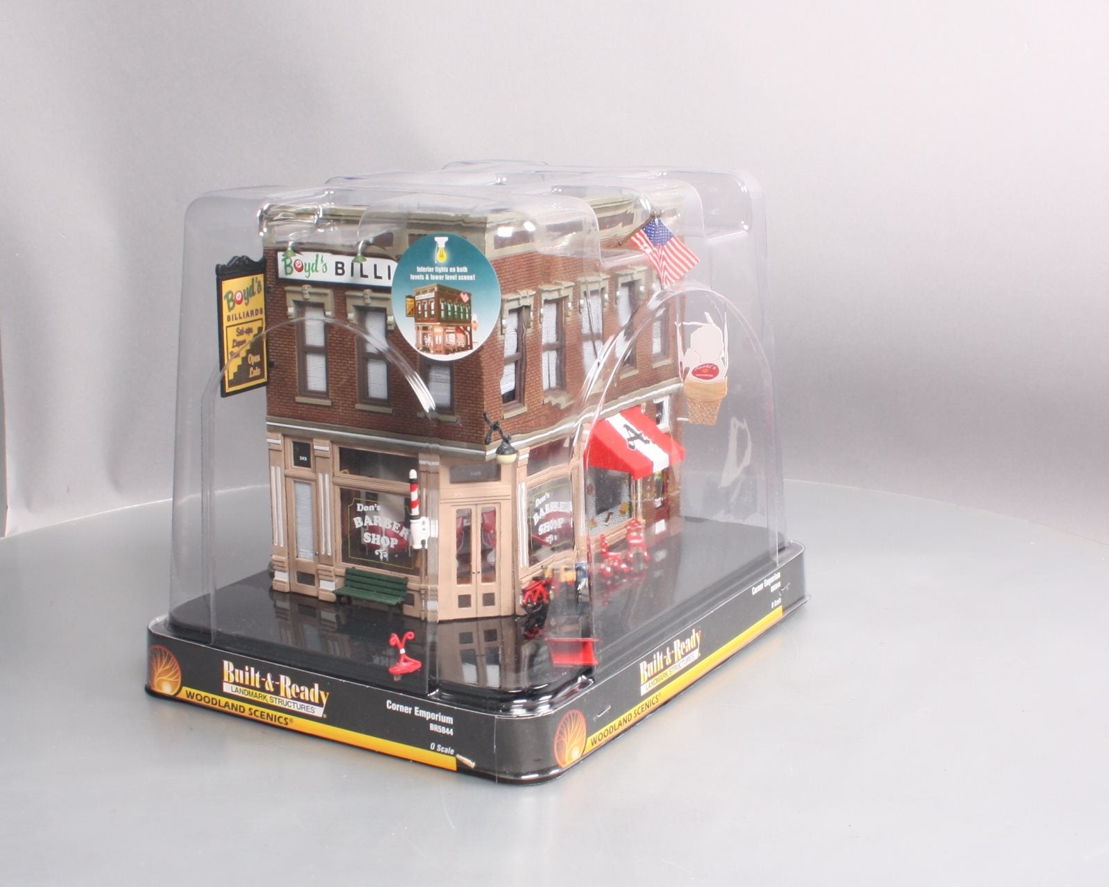 Woodland Scenics BR5844 O Built-&-Ready Corner Emporium Building EX/Box