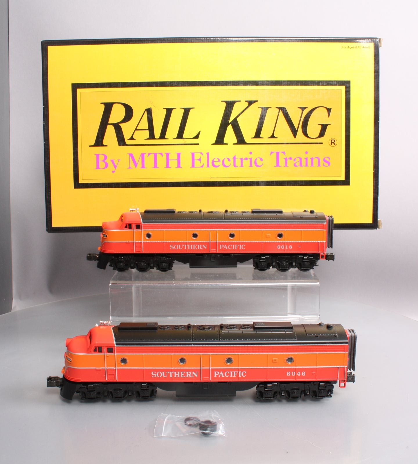 MTH 30-2141-1 Southern Pacific E8 AA Diesel Engine Set  w/PS1 #6018/6046 LN/Box