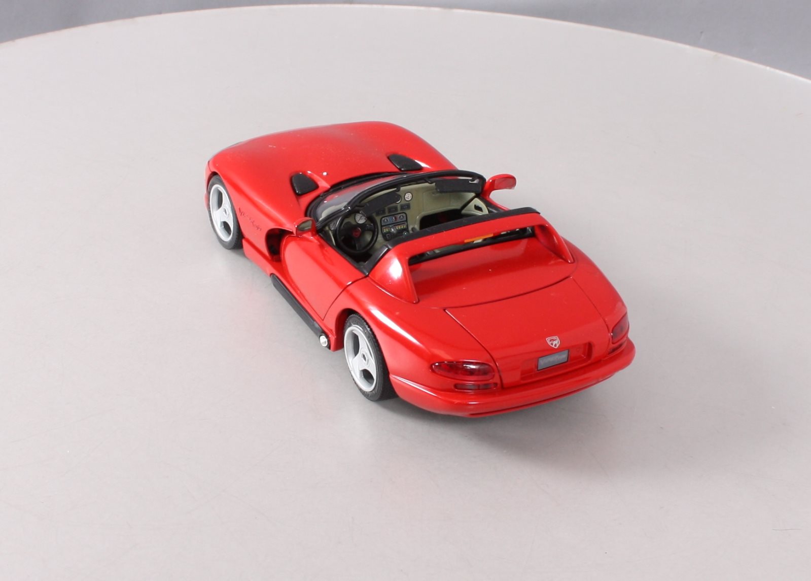 Burago 3025 1:18 Scale 1992 Dodge Viper RT/10