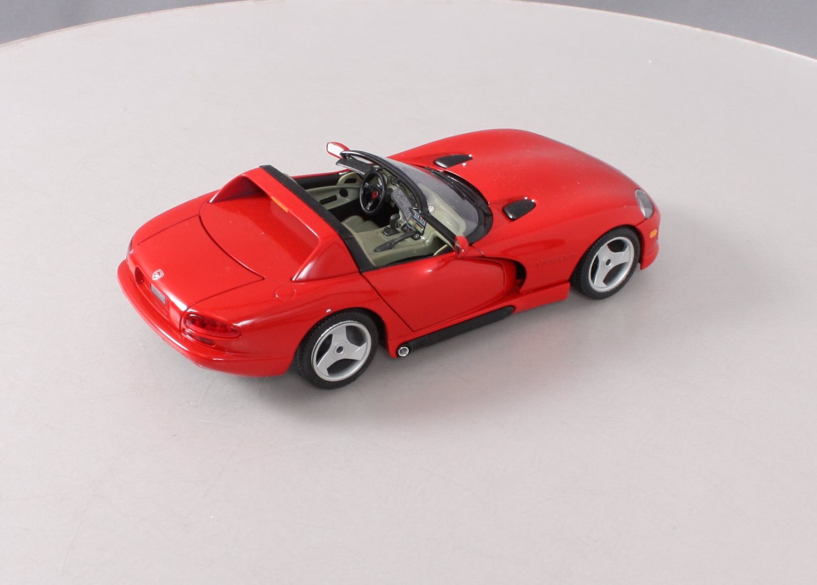 Burago 3025 1:18 Scale 1992 Dodge Viper RT/10