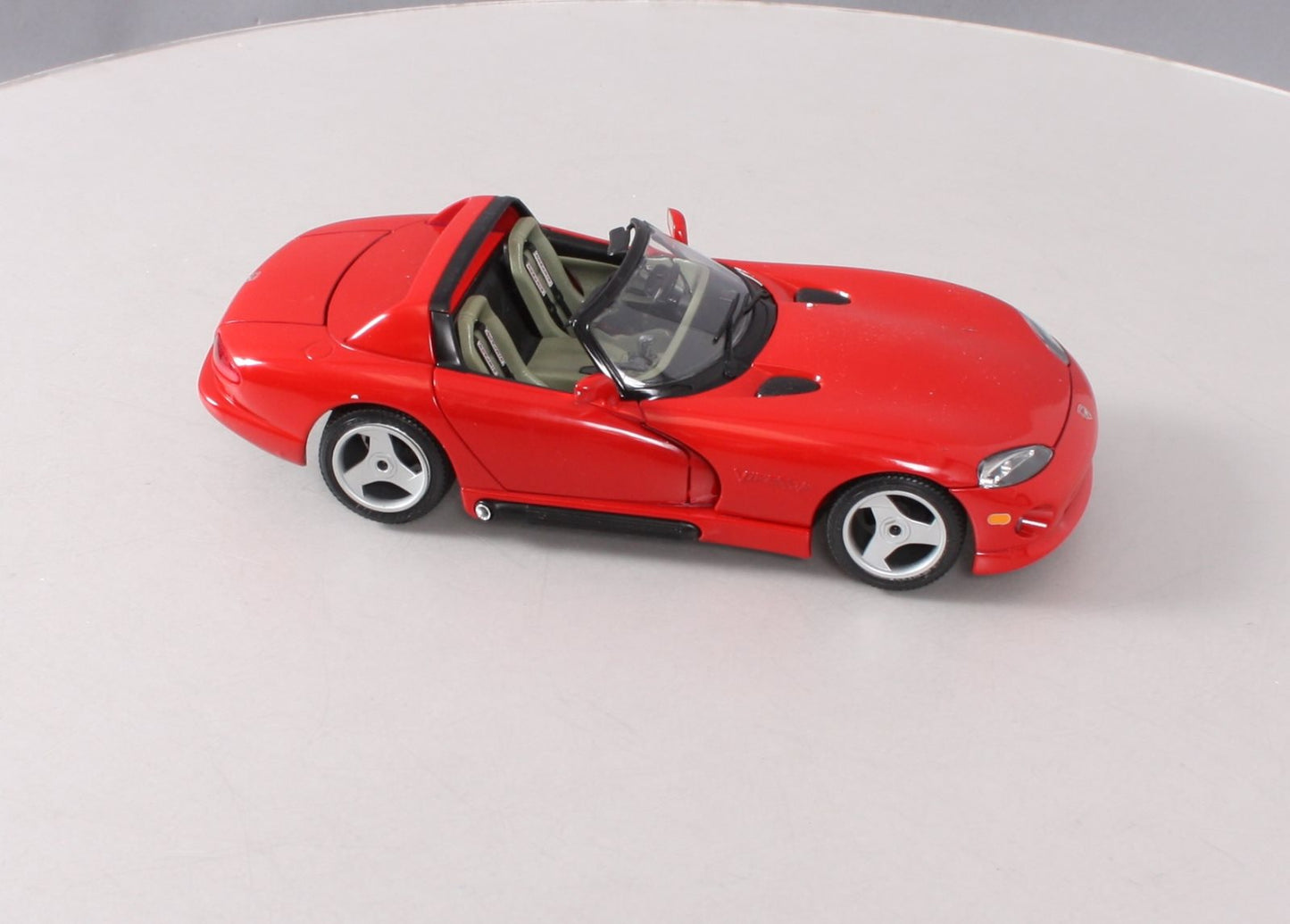 Burago 3025 1:18 Scale 1992 Dodge Viper RT/10
