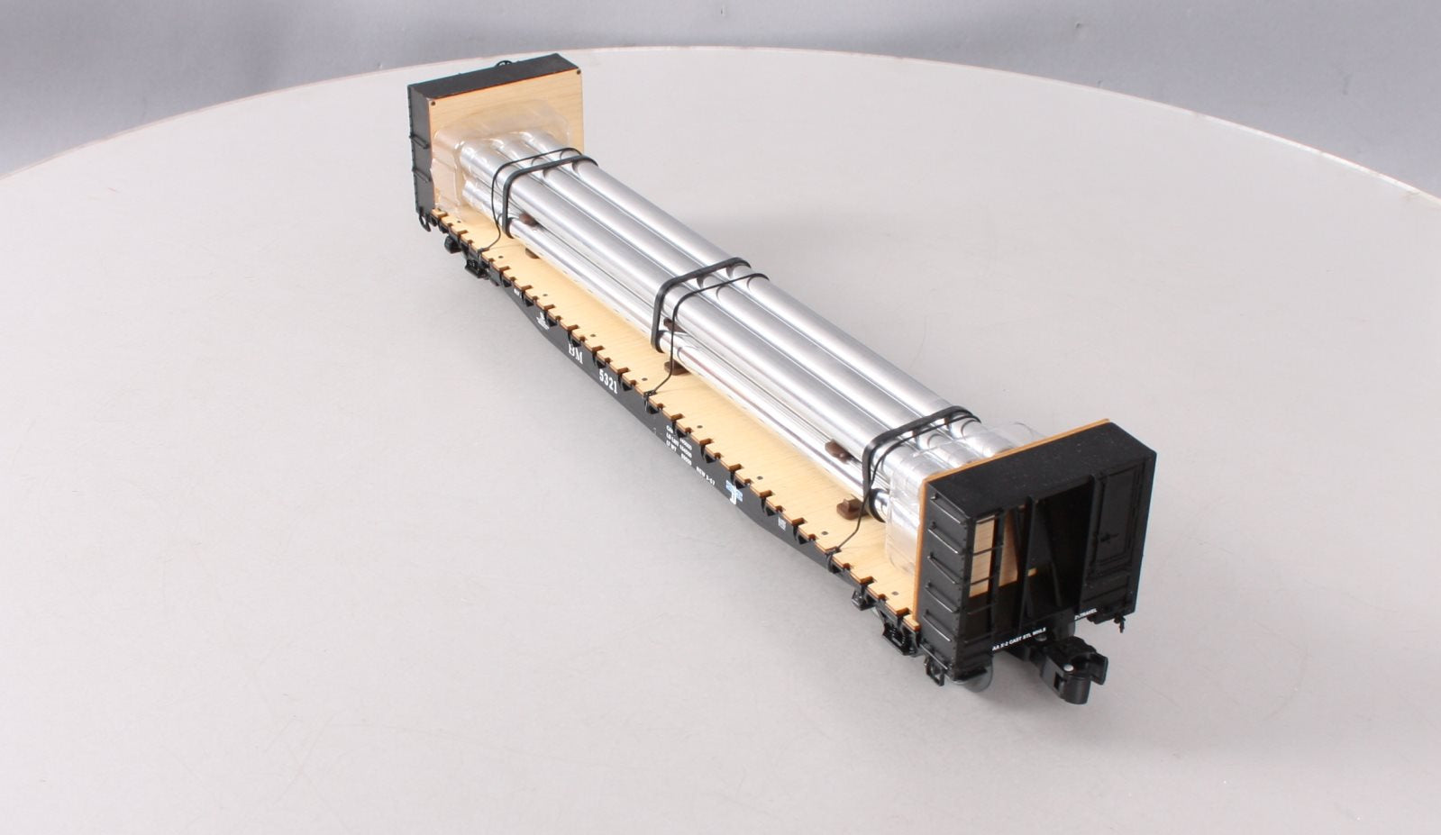 Lionel 6-27837 O Boston & Maine Bulkhead Flatcar w/Pipe Load #5321