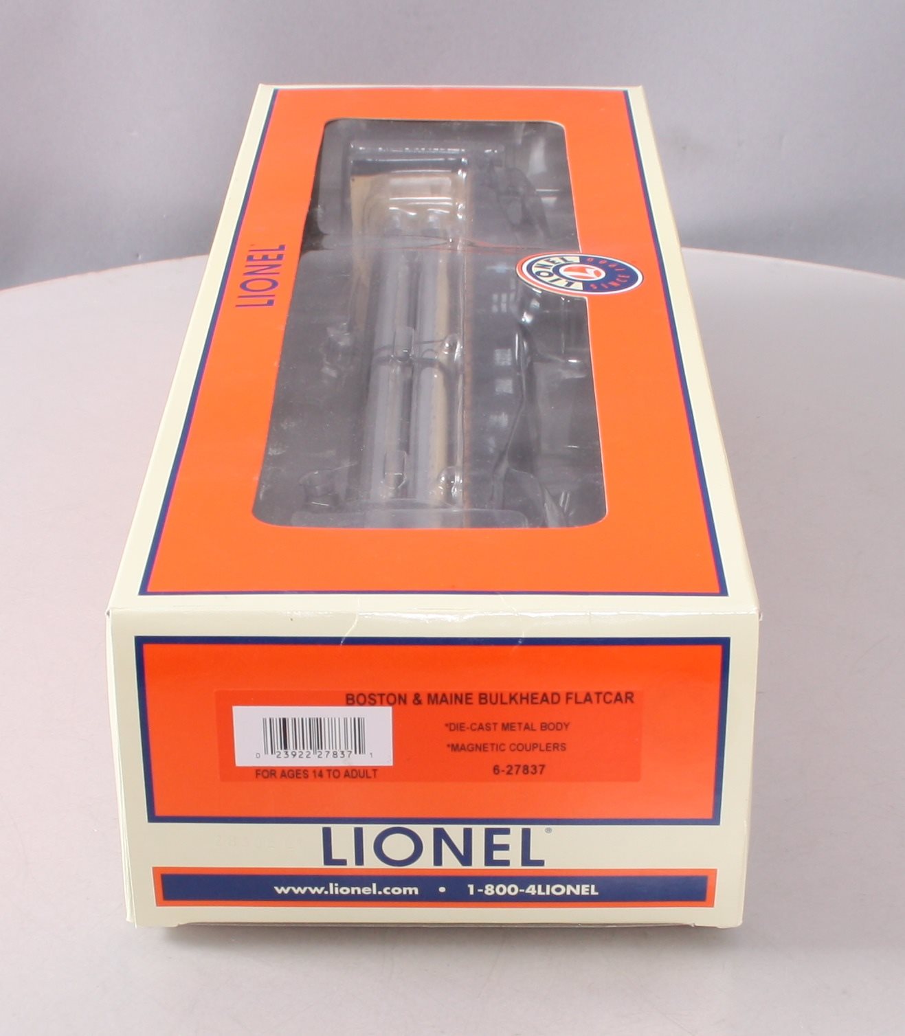 Lionel 6-27837 O Boston & Maine Bulkhead Flatcar w/Pipe Load #5321