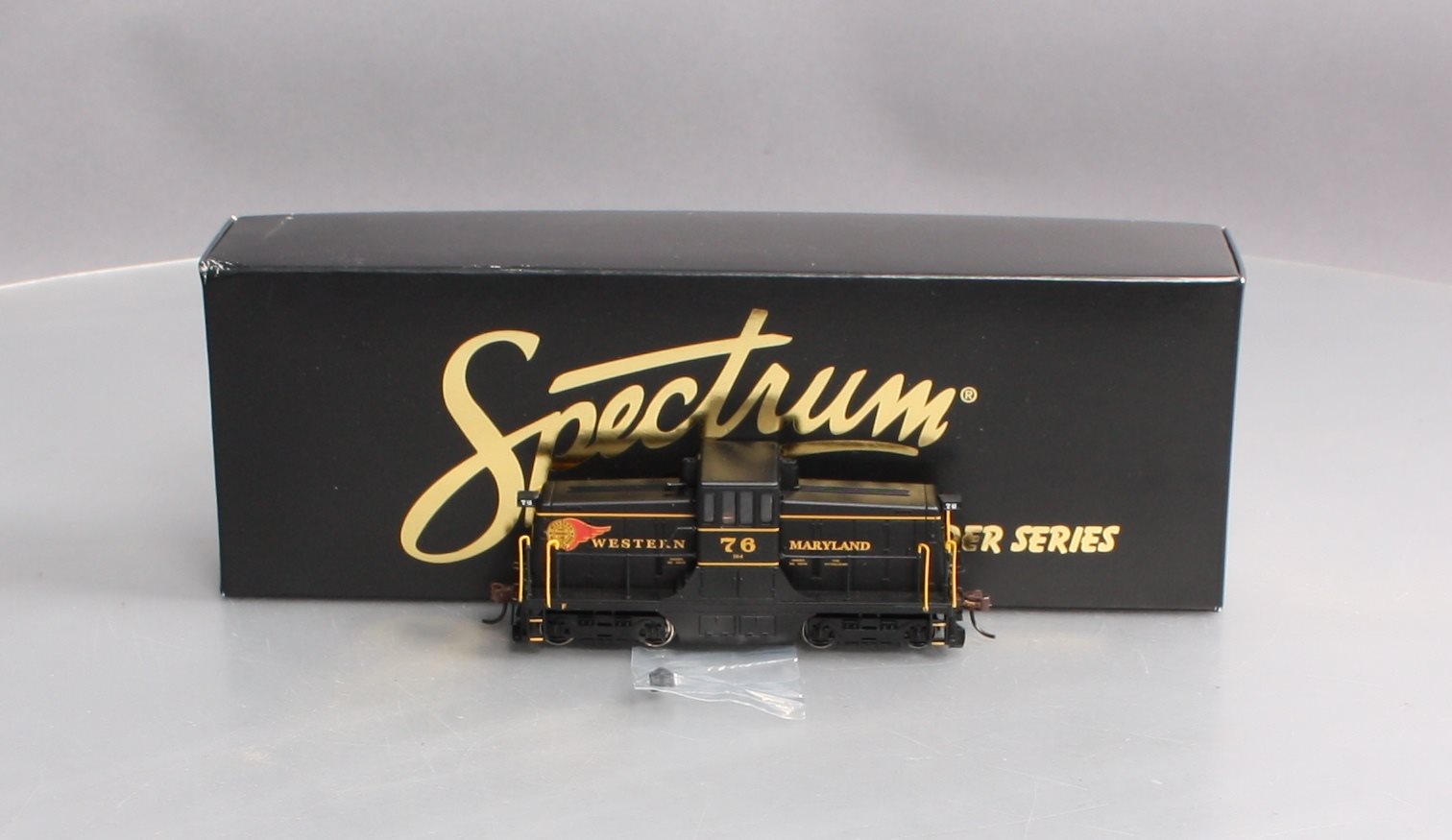 Spectrum 80043 HO Scale Western Maryland GE 44 Ton Diesel Switcher LN/Box