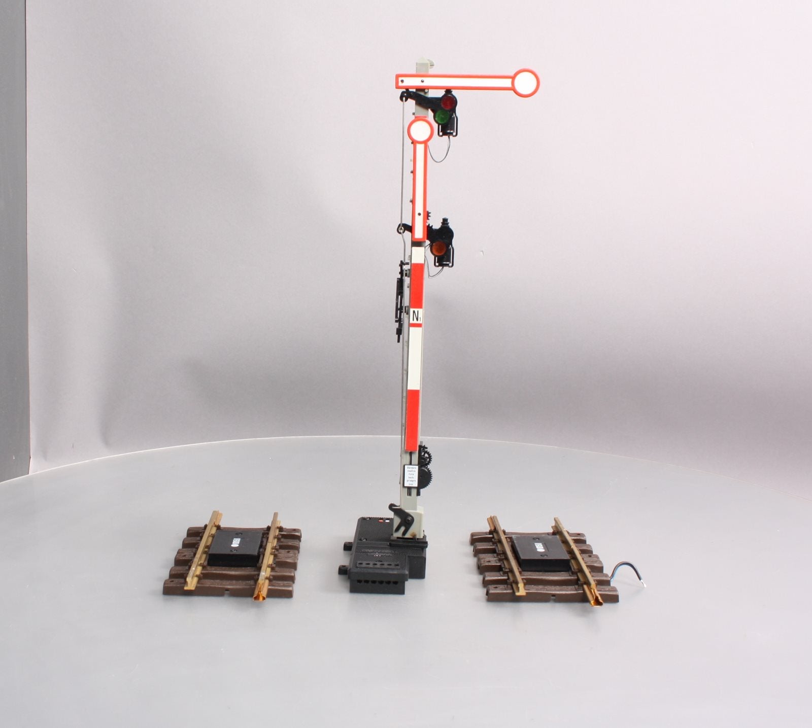 LGB 5094 G Scale Home Stop Signal with 2 Arms