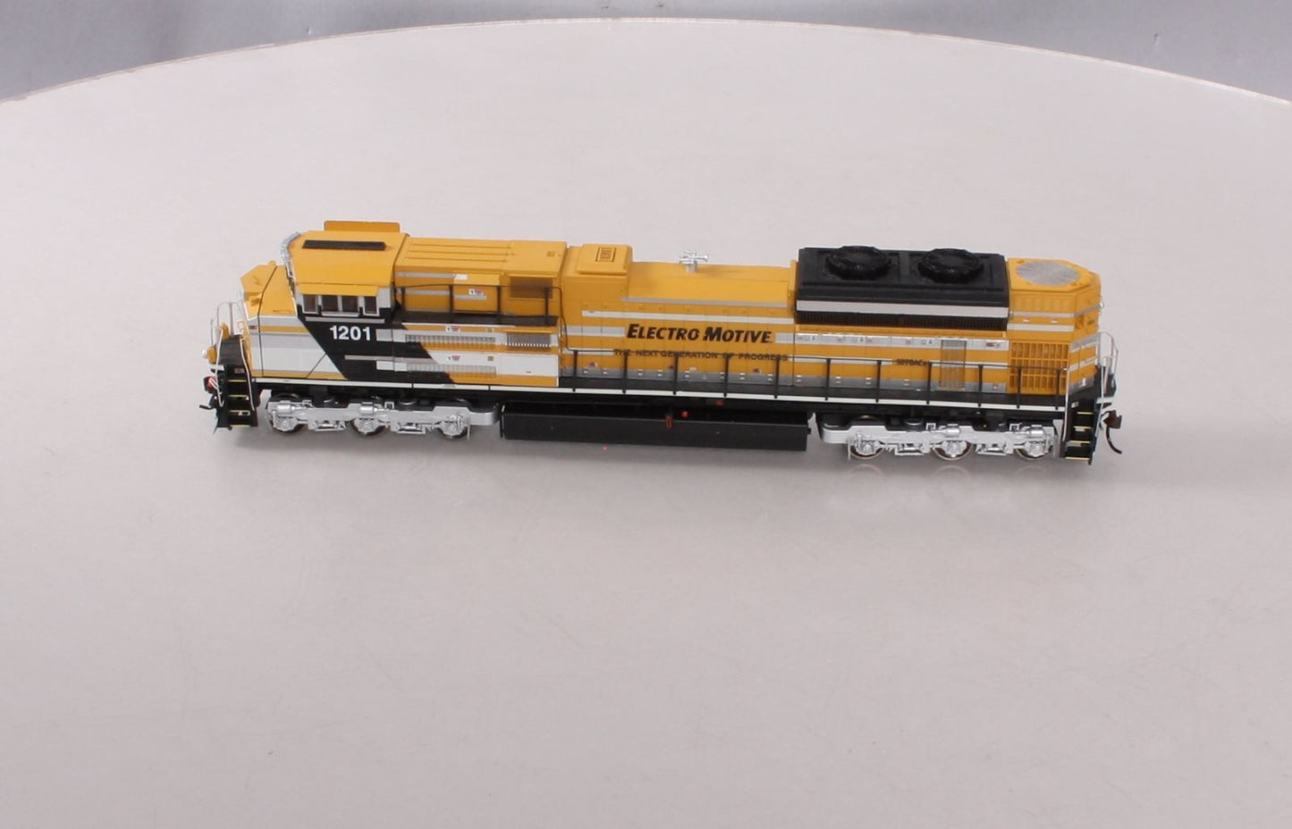 Athearn G68823 HO EMD SD70ACe Diesel Locomotive w/ DCC & Sound Yellow #1201 LN/Box
