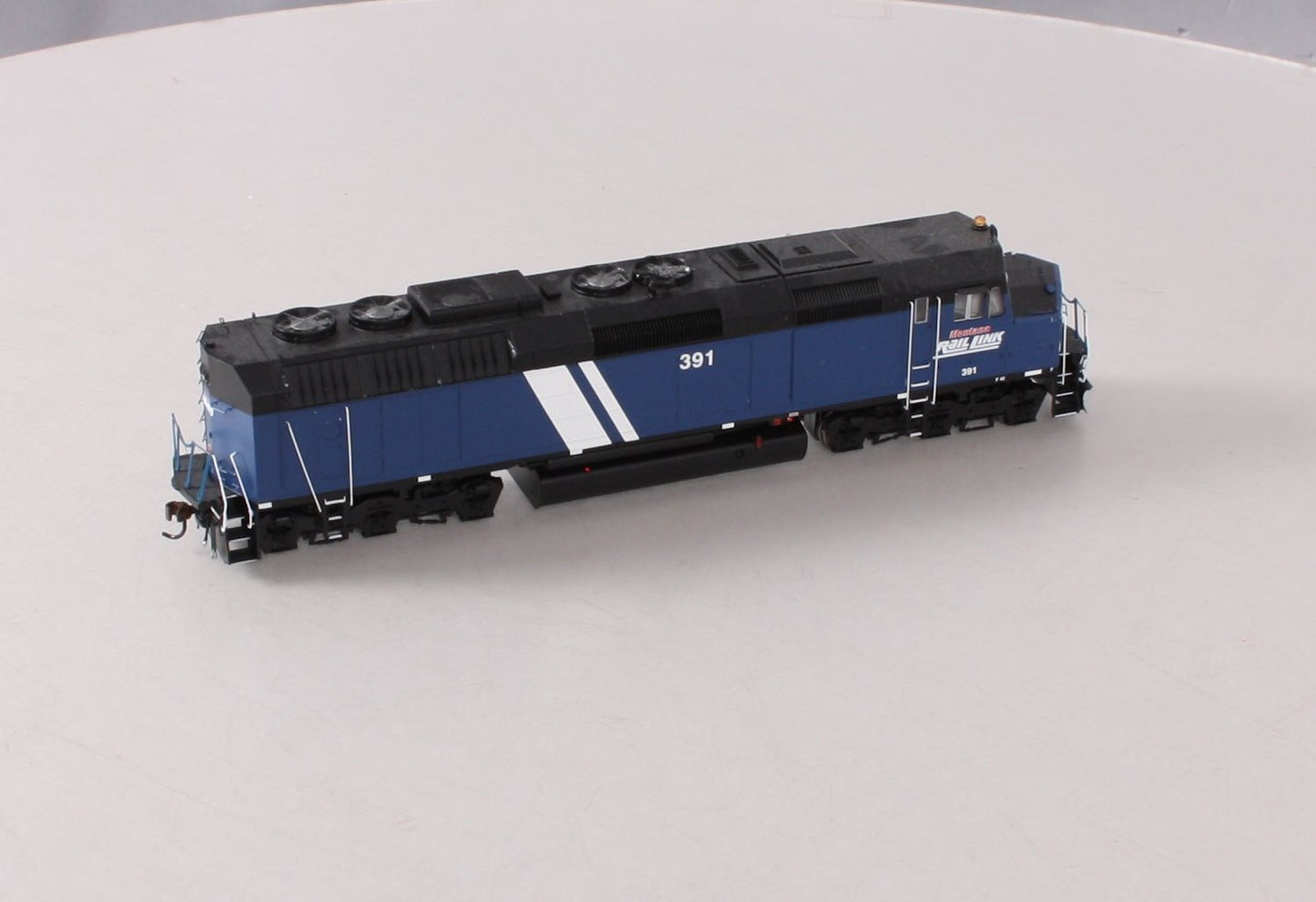 Athearn G67691 HO Montana Rail Link F45 Diesel Loco w/ Sound  #391 (DCC)