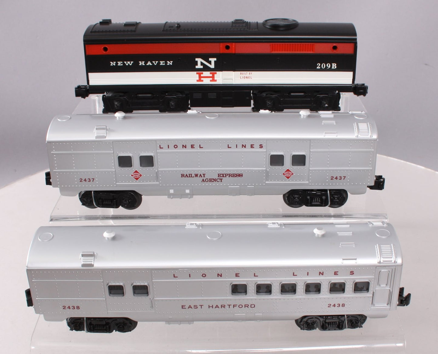 Lionel 1608AO O Gauge New Haven B-Unit And Passenger #209 Add-On Cars MT/Box