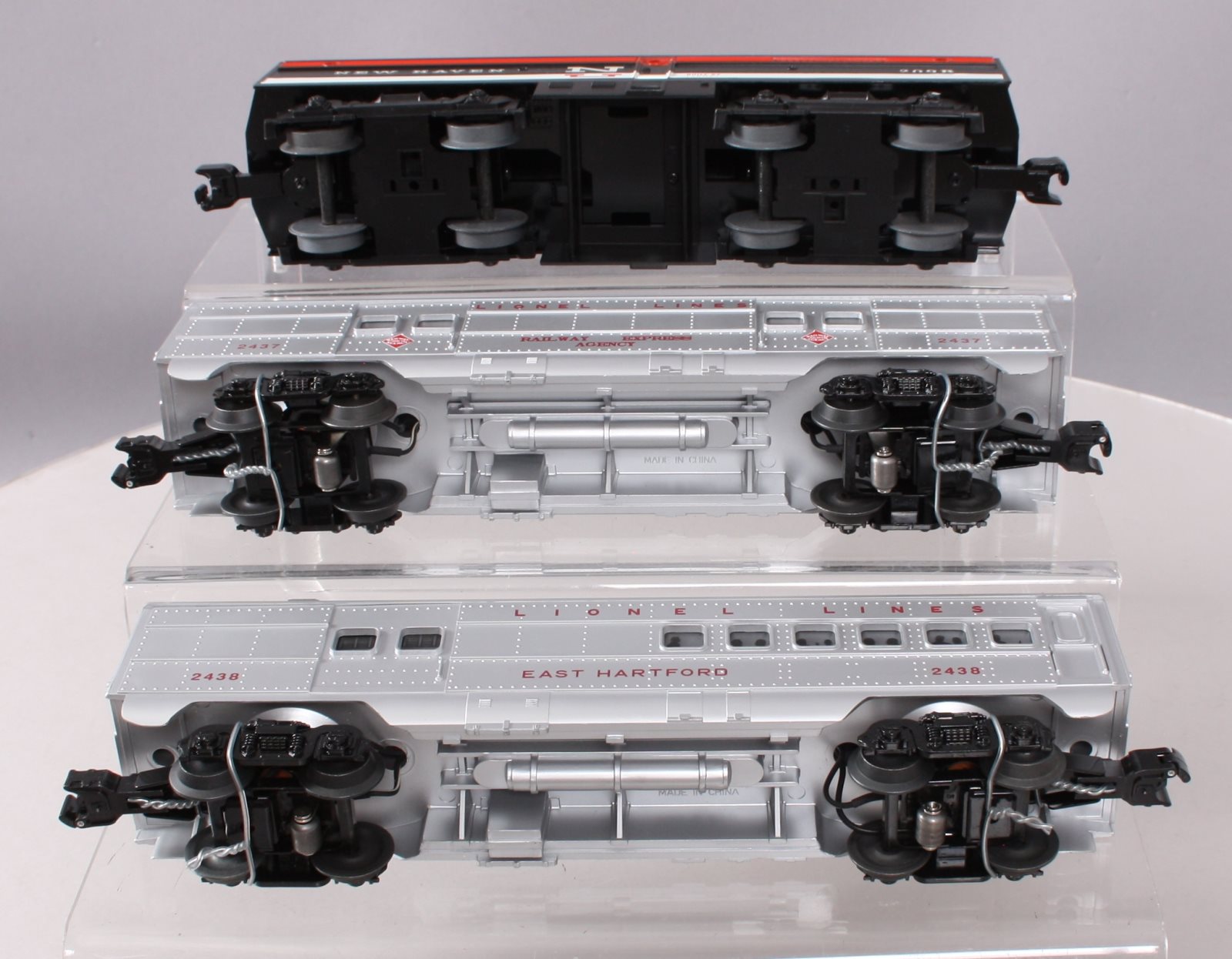 Lionel 1608AO O Gauge New Haven B-Unit And Passenger #209 Add-On Cars MT/Box