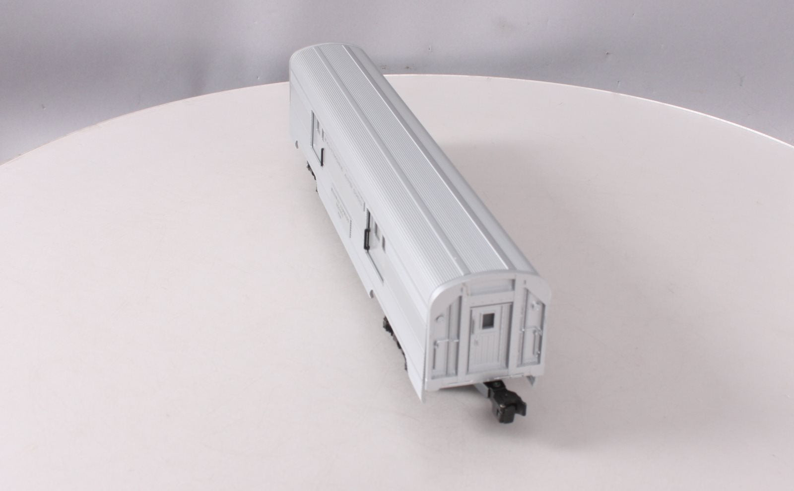 Williams 2530 O Scale Baltimore & Ohio 60' Streamlined REA Passenger Car EX