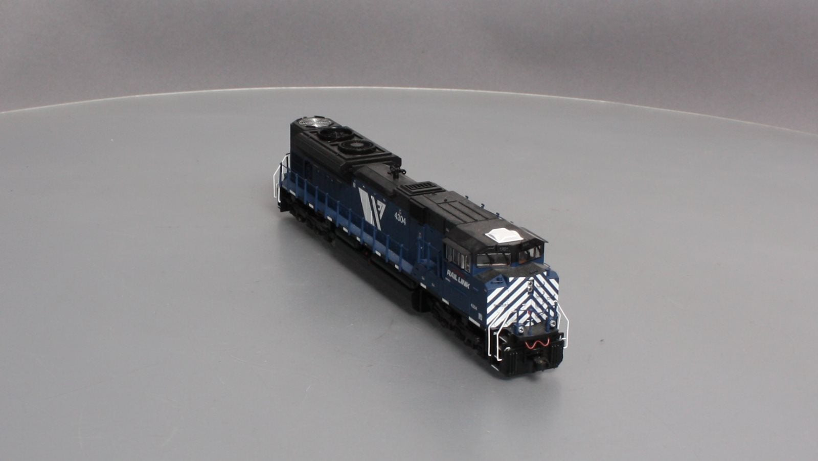 MTH 80-2074-0 Montana Rail Link HO Scale SD70ACe Diesel Engine (DCC Ready) #4304