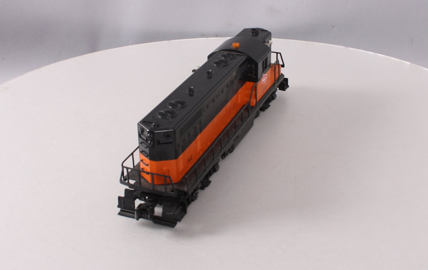 Lionel 6-18866 O Milwaukee Road GP-7 Diesel Locomotive #2383 LN/Box
