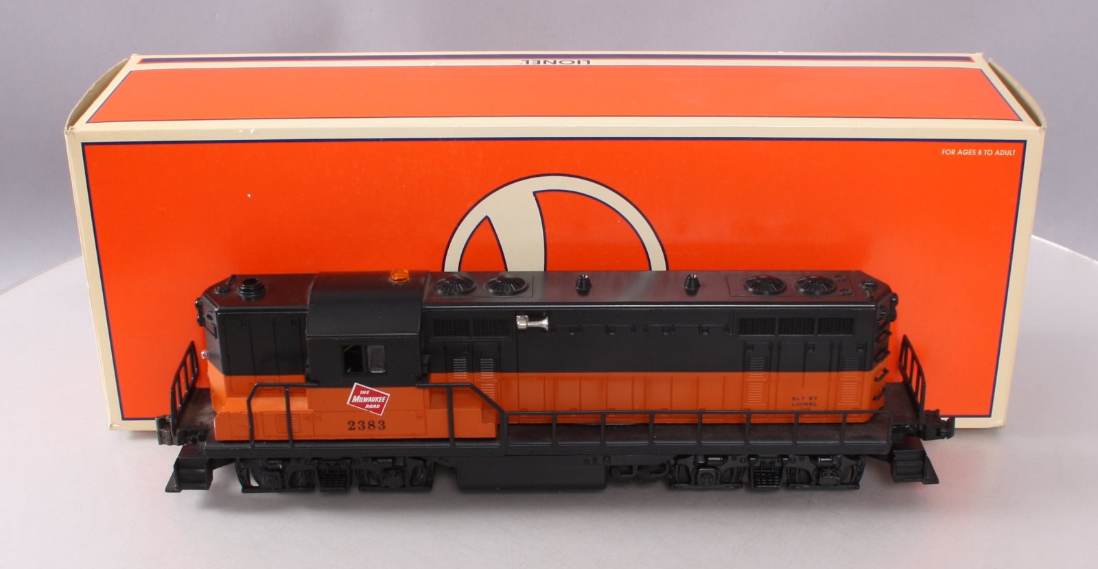 Lionel 6-18866 O Milwaukee Road GP-7 Diesel Locomotive #2383 LN/Box