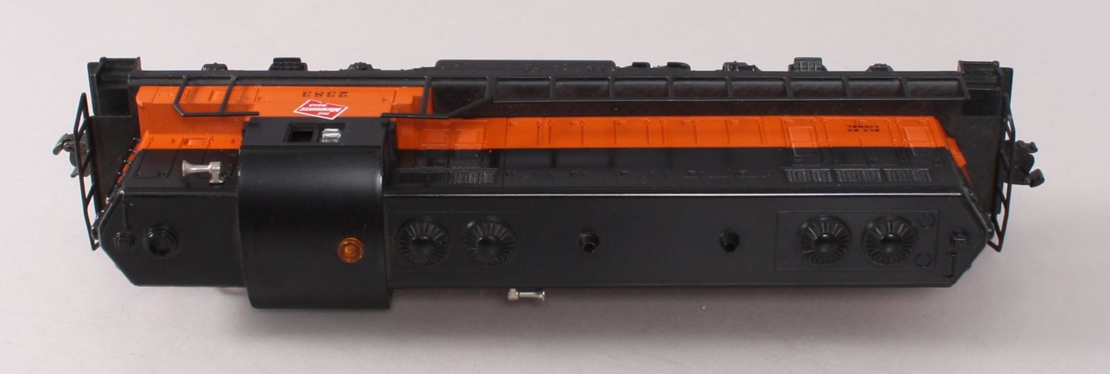 Lionel 6-18866 O Milwaukee Road GP-7 Diesel Locomotive #2383 LN/Box