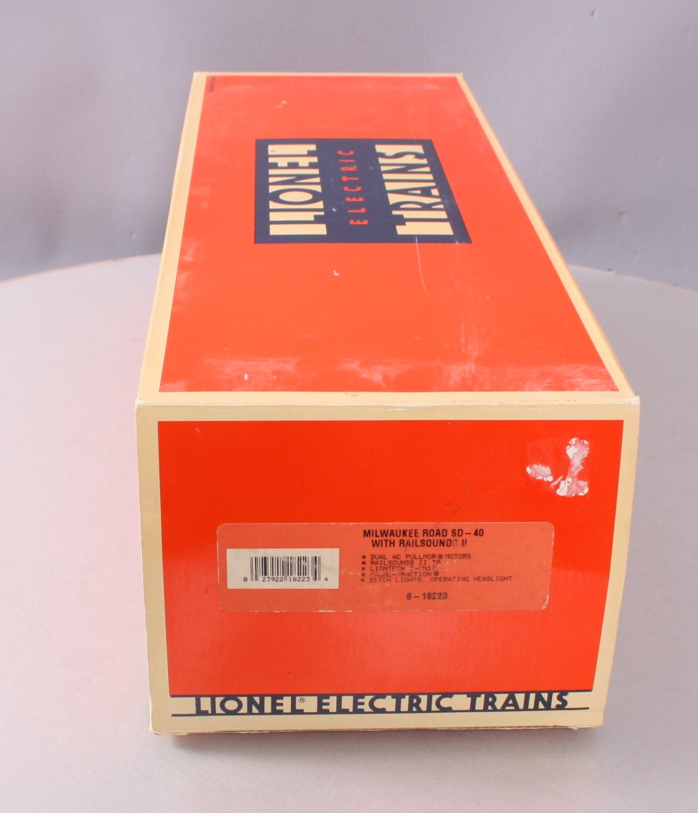 Lionel 6-18223 O Gauge Milwaukee Road SD-40 Diesel Locomotive w/ Railsounds #154 LN/Box