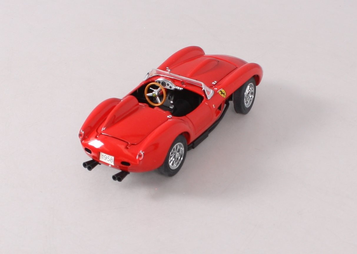Danbury Mint 1:24 Scale Diecast Red 1958 Ferrari Testa Rossa Convertible NIB