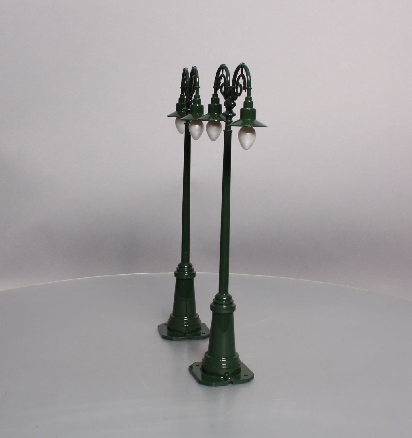 MTH 10-1095 Standard Gauge Dark Green #67 Lamp Post Set (Pack of 2) LN/Box