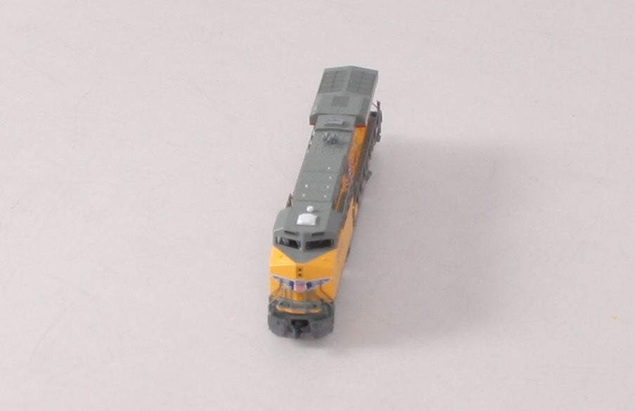 Kato 176-8923 N Union Pacific GE ES44AC Diesel Locomotive #5530