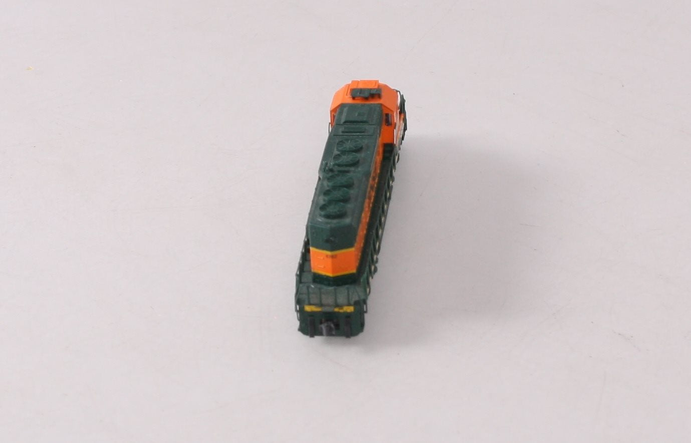Kato 176-8204 N Scale BNSF SD40-2 Diesel #6762