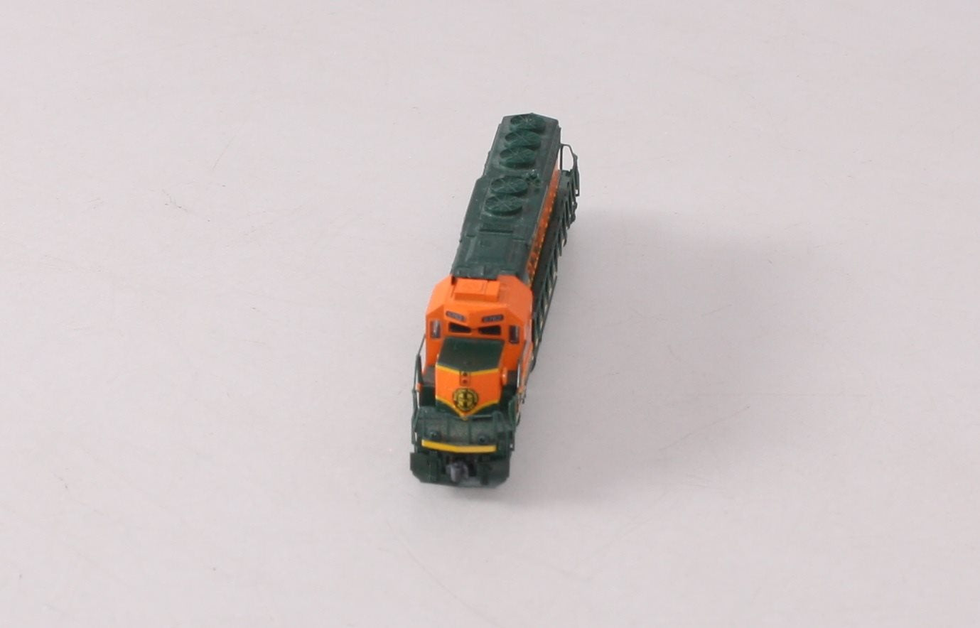 Kato 176-8204 N Scale BNSF SD40-2 Diesel #6762