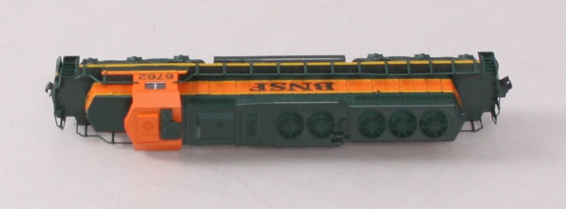 Kato 176-8204 N Scale BNSF SD40-2 Diesel #6762