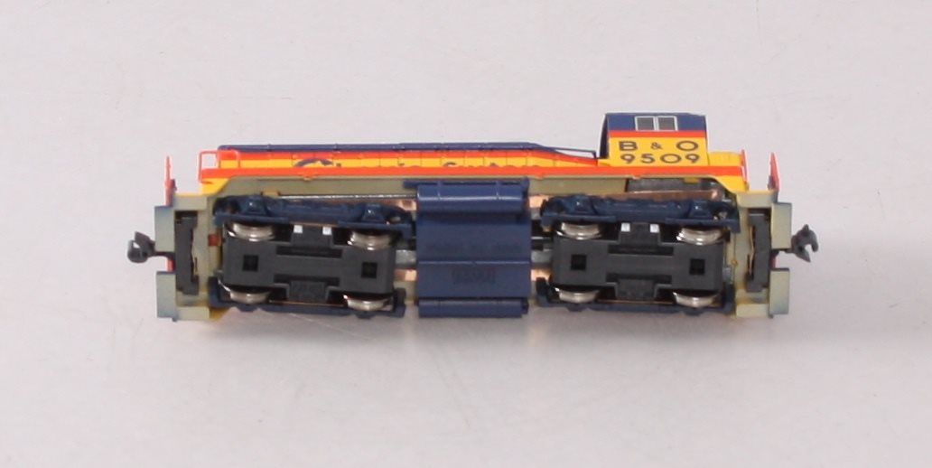 Kato 176-4357 N Scale B&O NW2 Switcher #9509