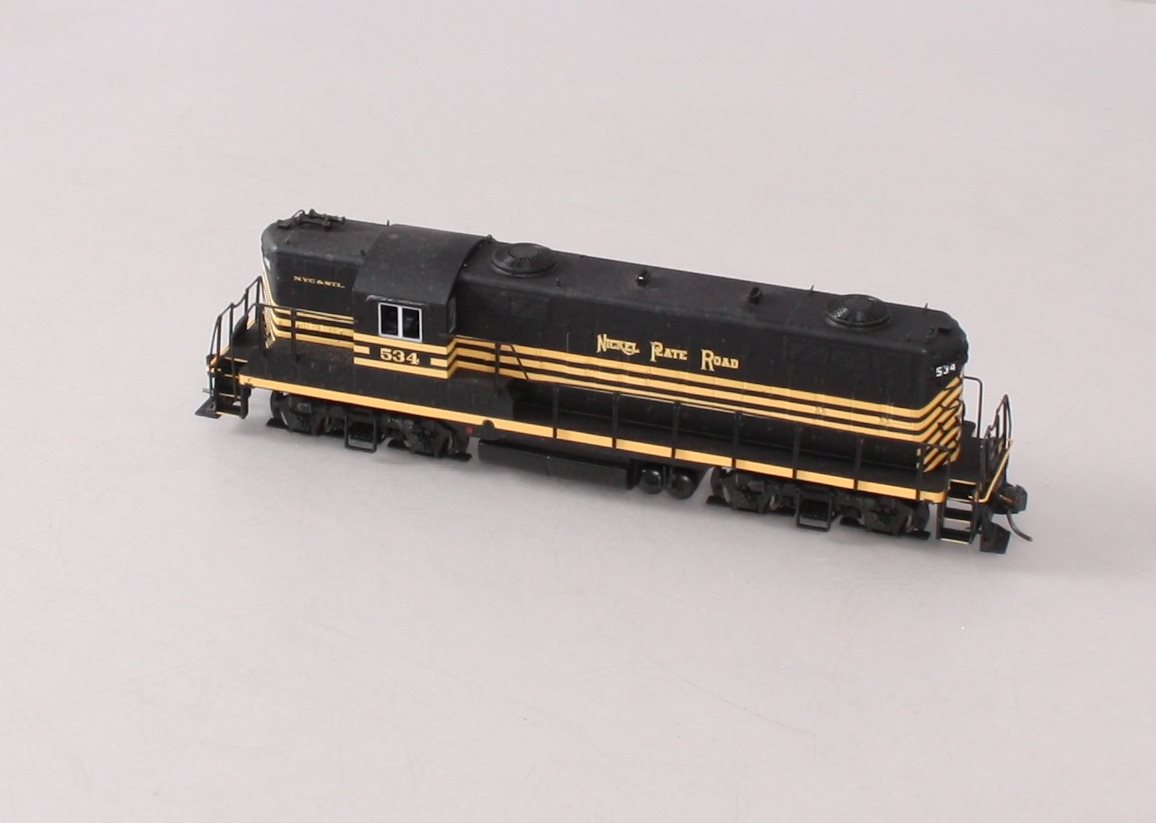Proto 2000 21700 HO Scale NKP Phase III GP9 Diesel Engine #534