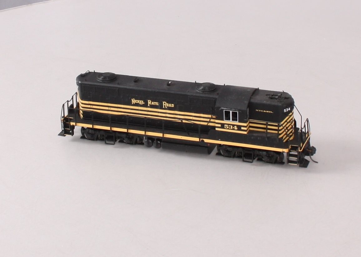 Proto 2000 21700 HO Scale NKP Phase III GP9 Diesel Engine #534