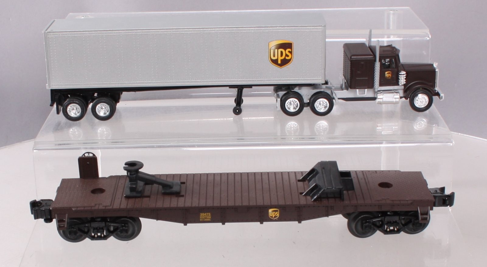 Lionel 6-39475 O Gauge UPS Flatcar with Tractor and Trailer LN/Box