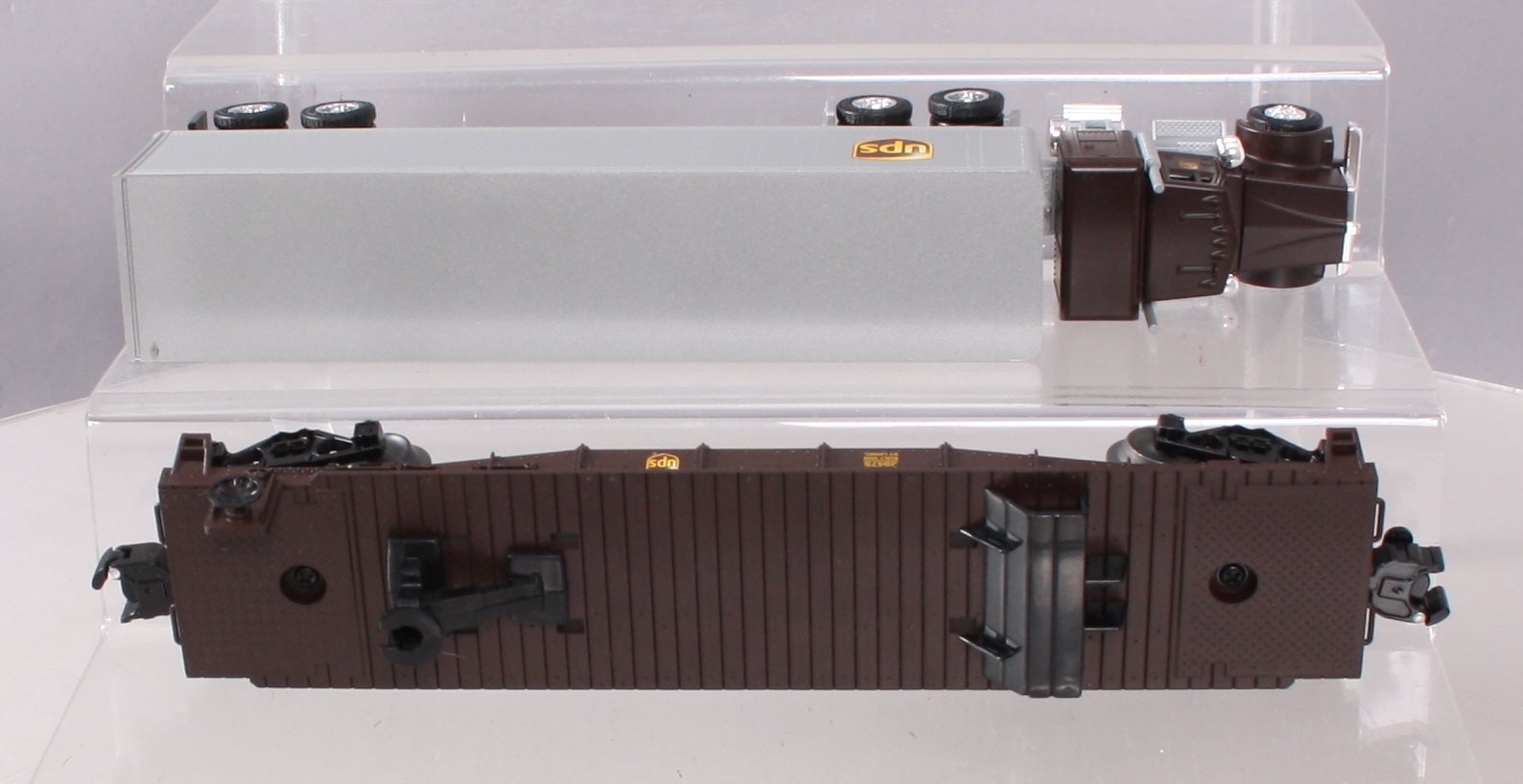 Lionel 6-39475 O Gauge UPS Flatcar with Tractor and Trailer LN/Box