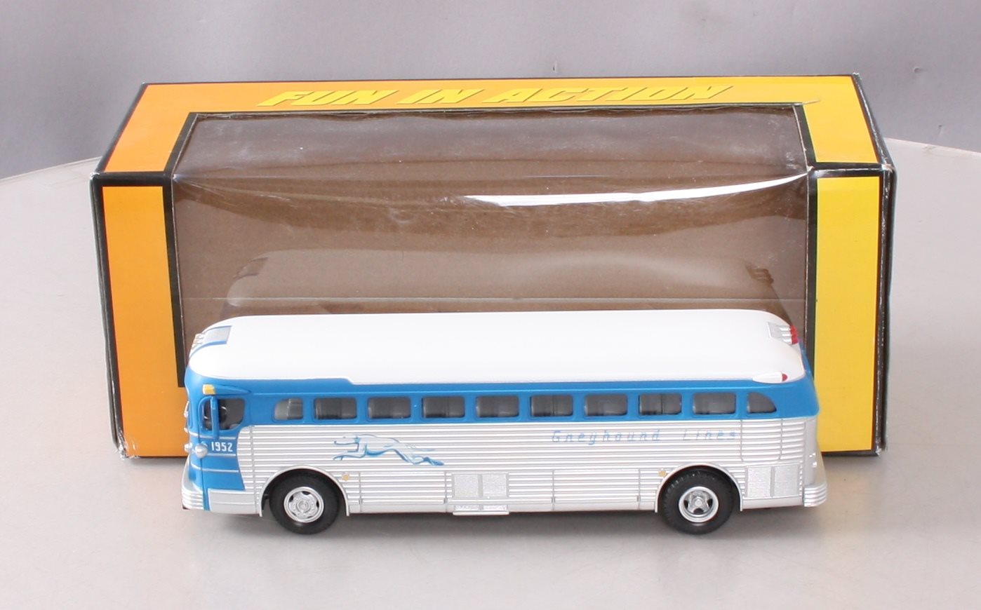 MTH 30-50080 O Greyhound Bus