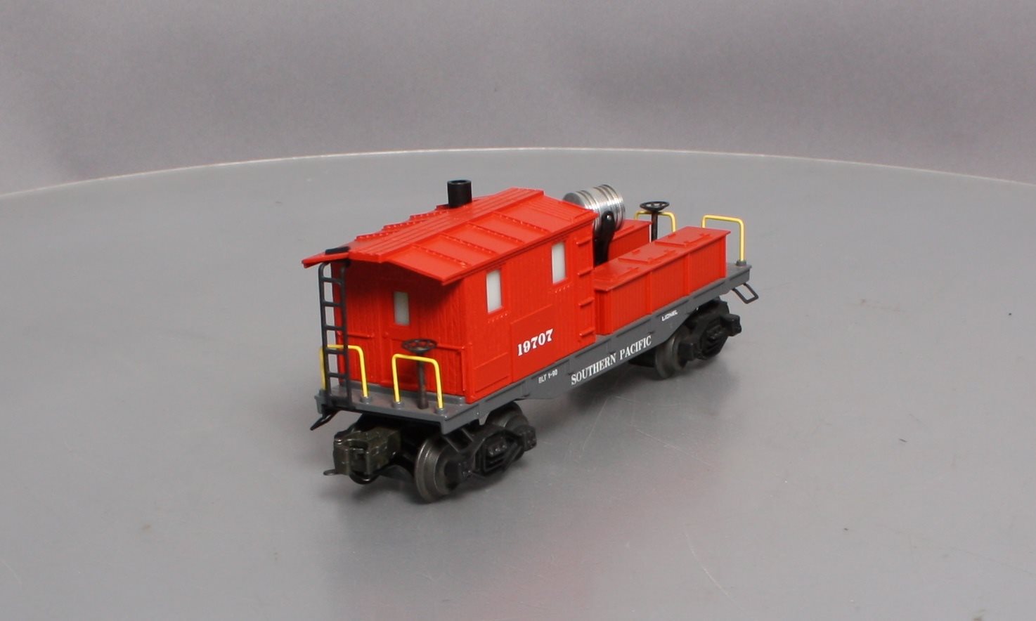 Lionel 6-19707 O Gauge Southern Pacific Searchlight Work Caboose #19707 VG/Box