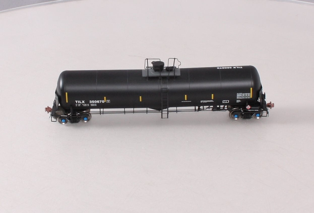 Scale Trains SXT30071 HO TILX Trinity Rail 31,000 Crude Oil Tank Car #350670