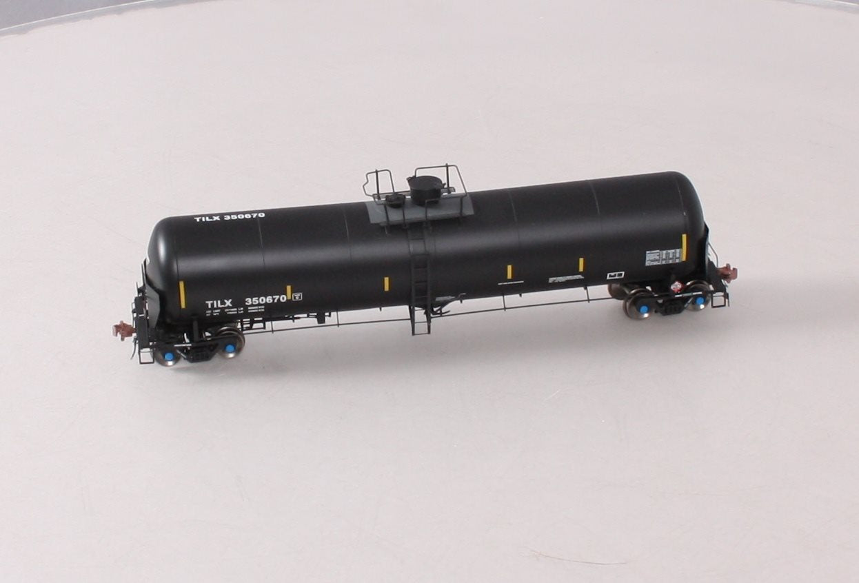 Scale Trains SXT30071 HO TILX Trinity Rail 31,000 Crude Oil Tank Car #350670