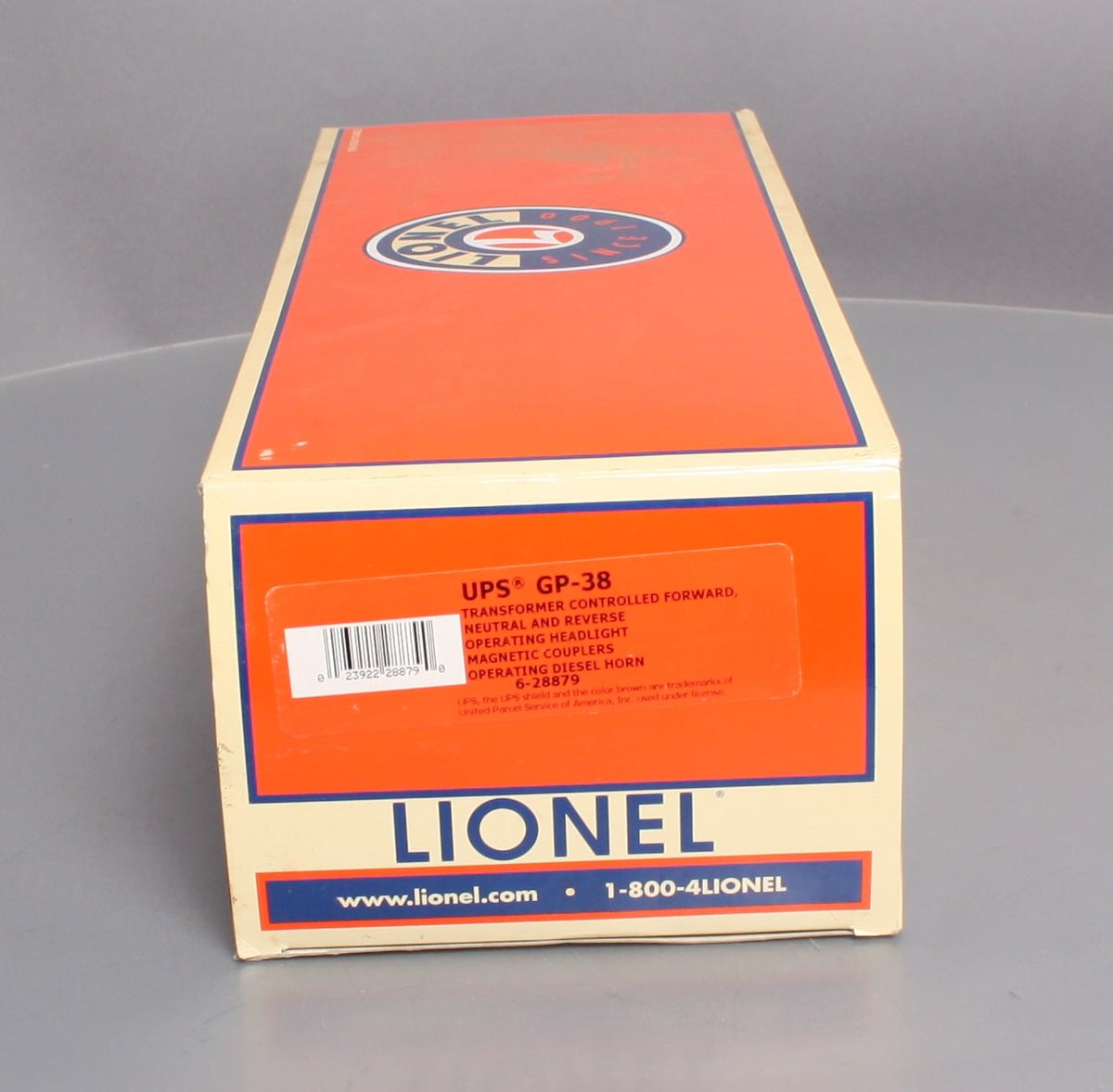Lionel 6-28879 O Gauge UPS GP38 Diesel Locomotive #2007 LN/Box