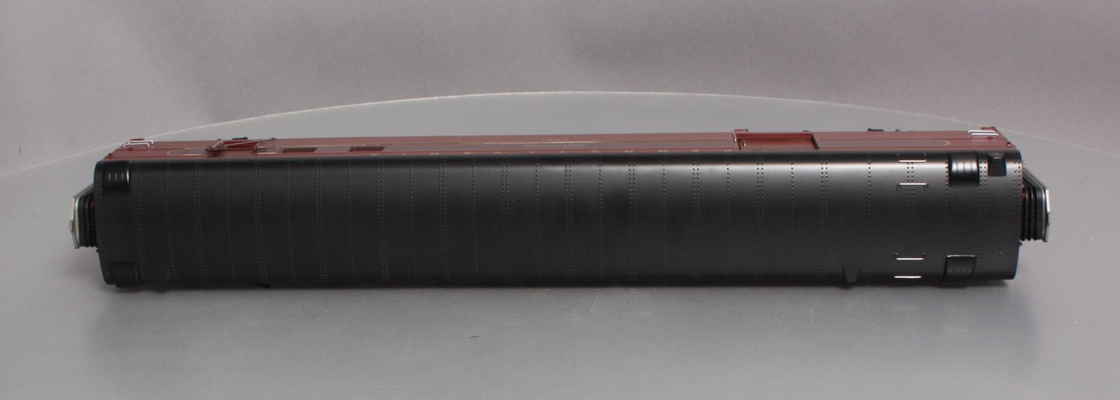 MTH 20-60002 O Pennsylvania 70' Smooth RPO Passenger Car