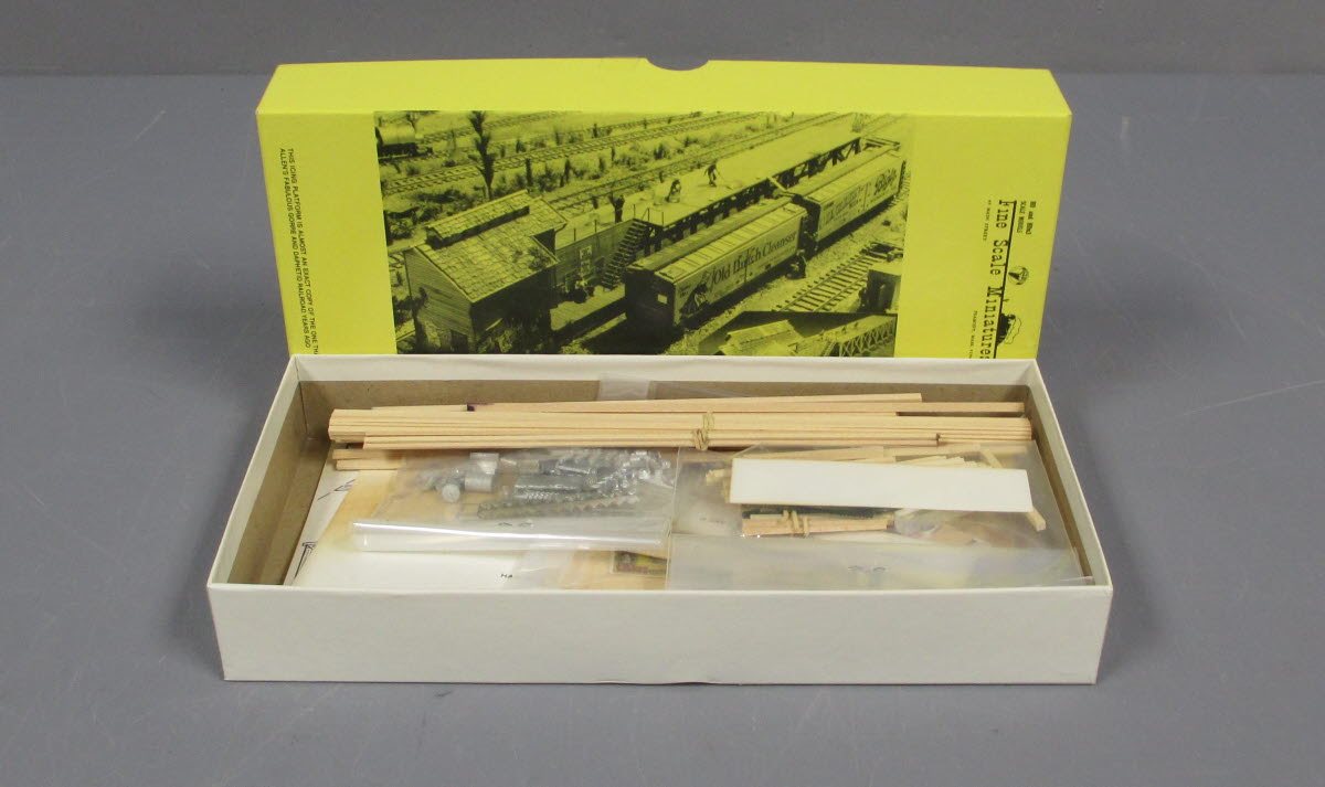 Fine Scale Miniatures 210 HO Scale Icing Platform Laser-Cut Building Kit EX/Box