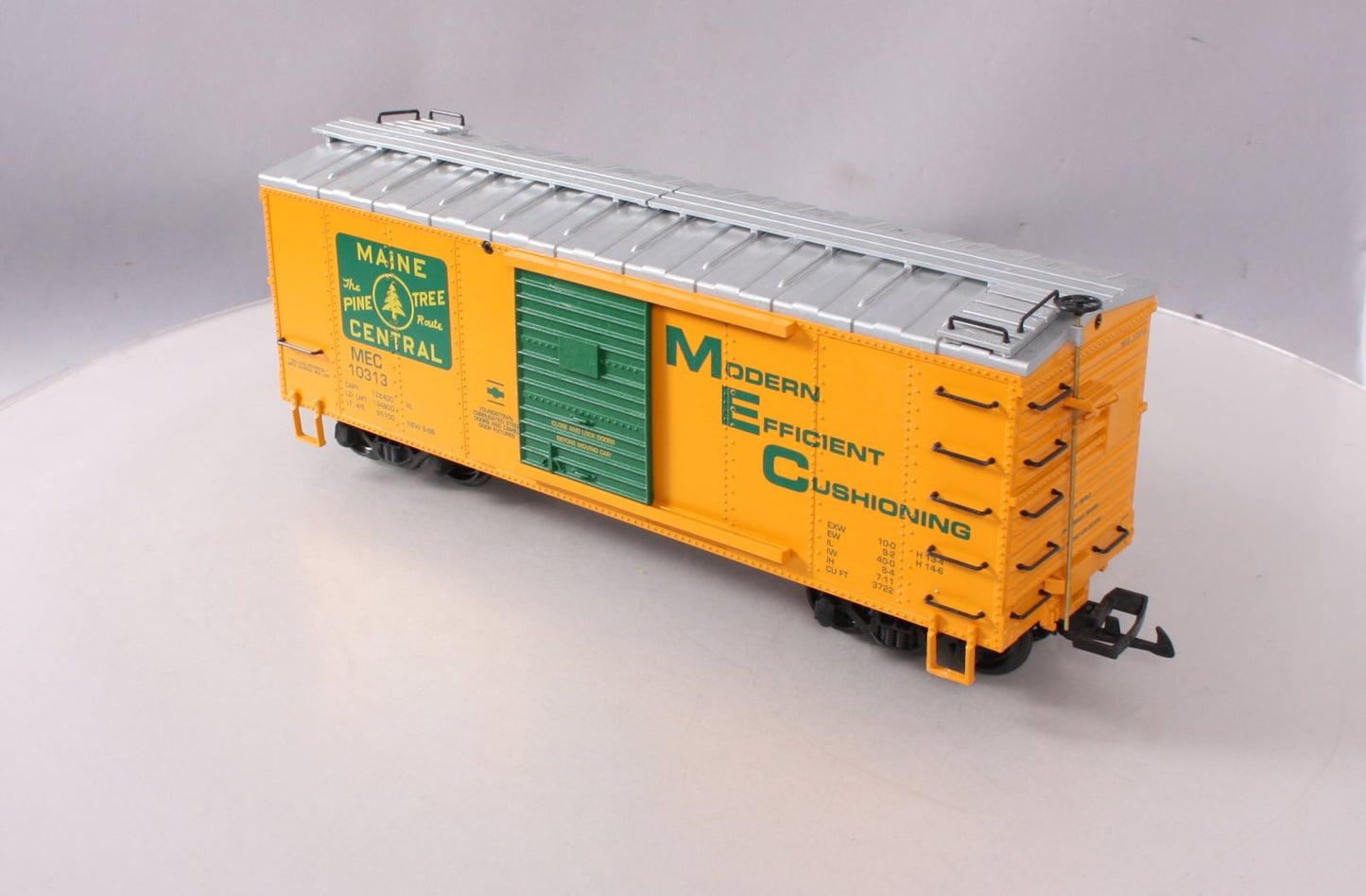 USA Trains 19068 G Maine Central American Series Steel Box Car Yellow