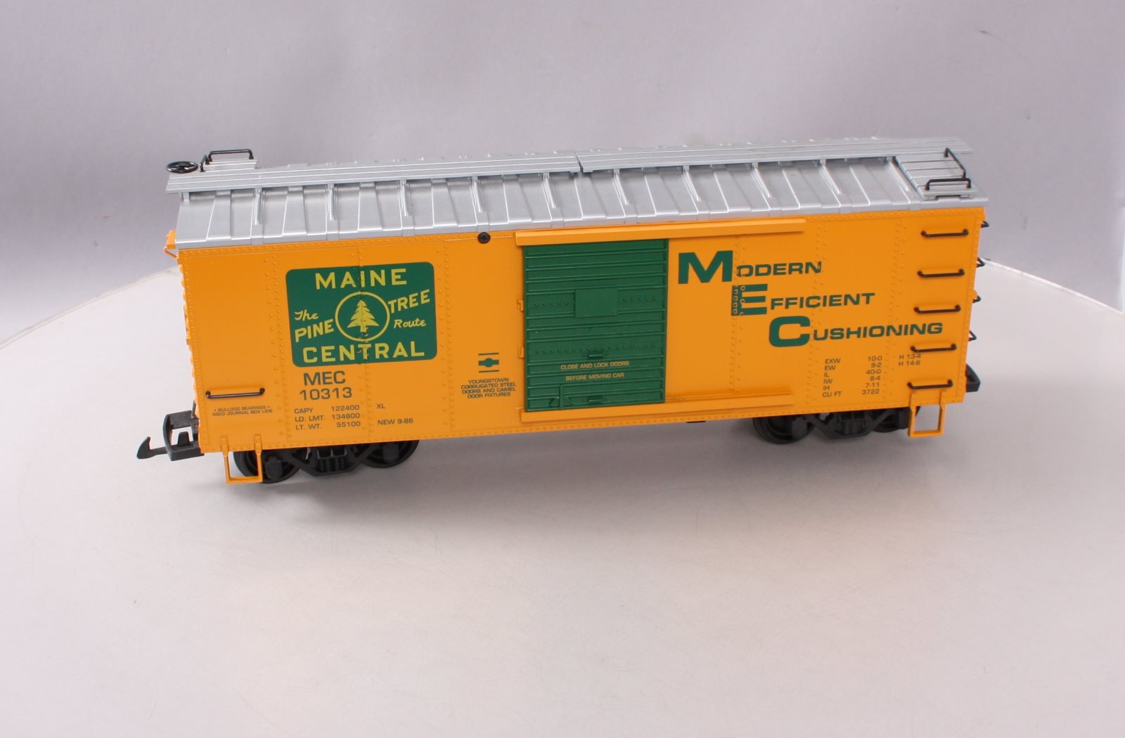 USA Trains 19068 G Maine Central American Series Steel Box Car Yellow