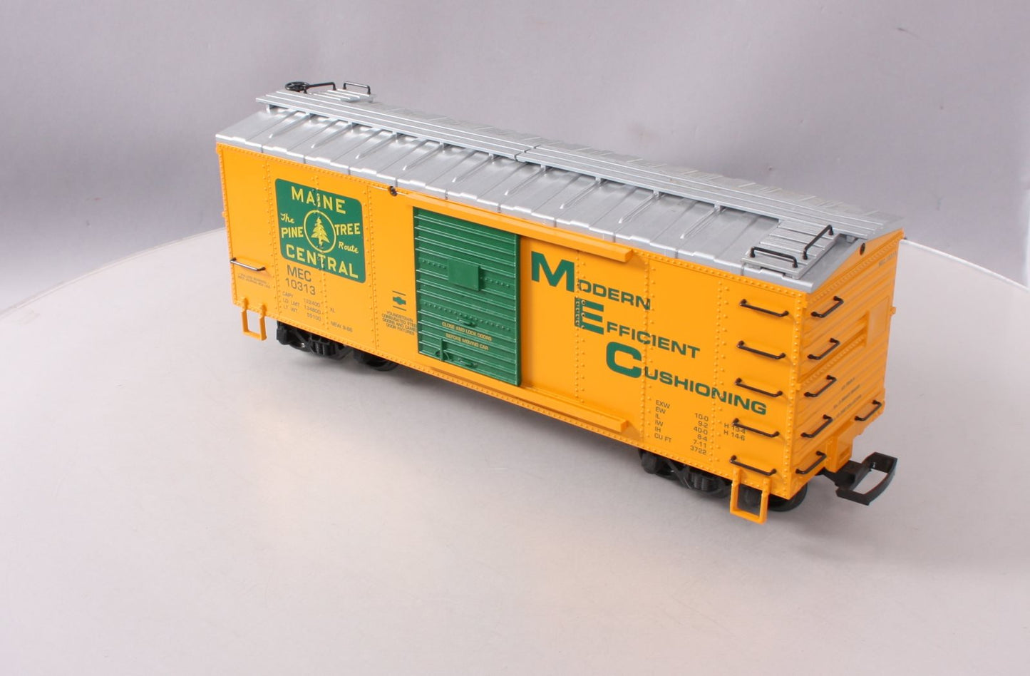 USA Trains 19068 G Maine Central American Series Steel Box Car Yellow