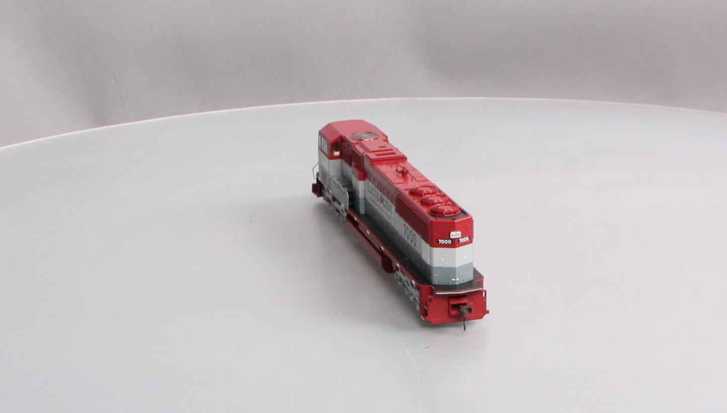 Athearn 0G6116 HO Scale Electro-Motive SD70M EMD Diesel Locomotive #7000 LN/Box