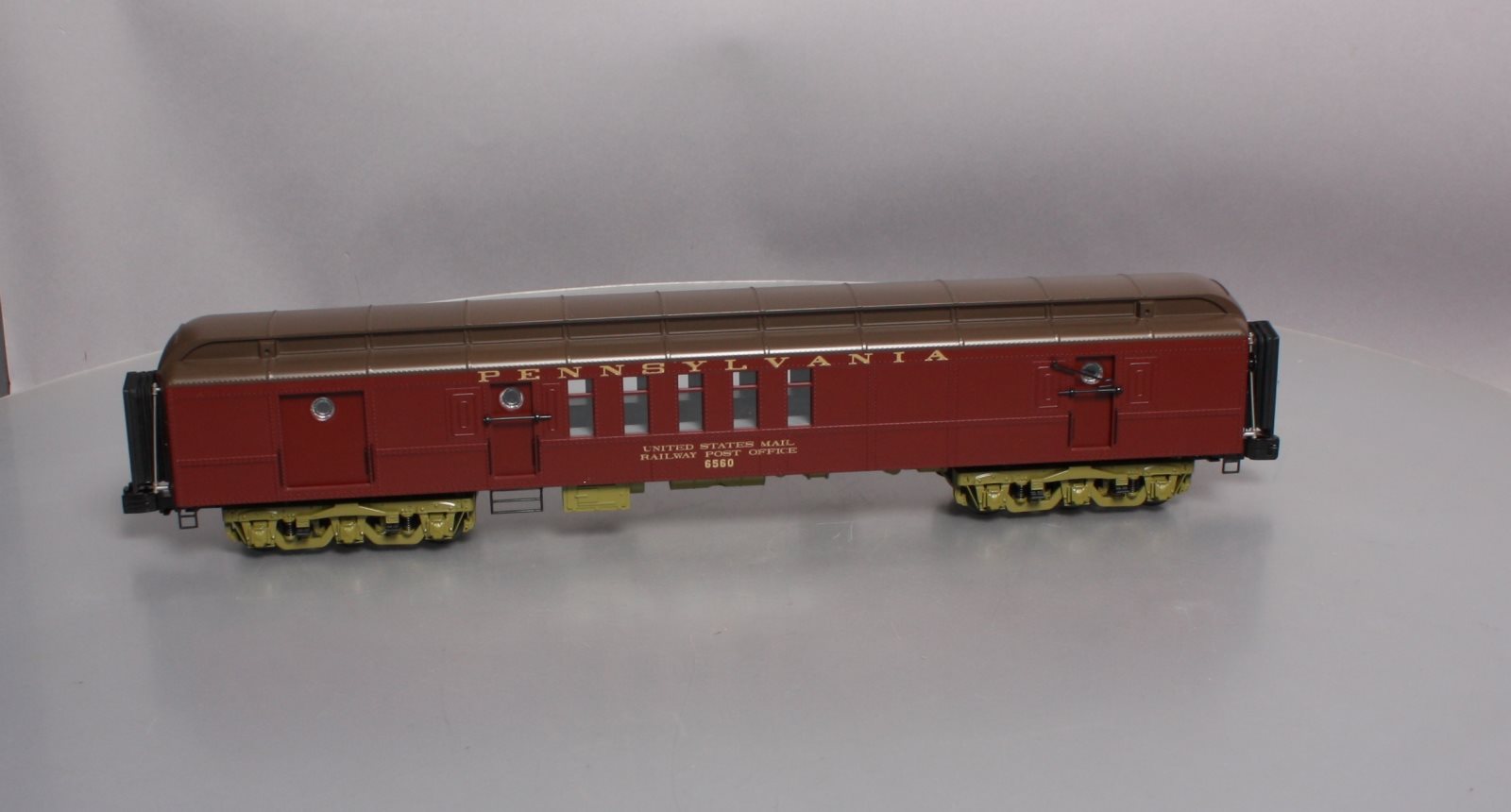 MTH 20-4287 Pennsylvania 70' Madison RPO Passenger Car